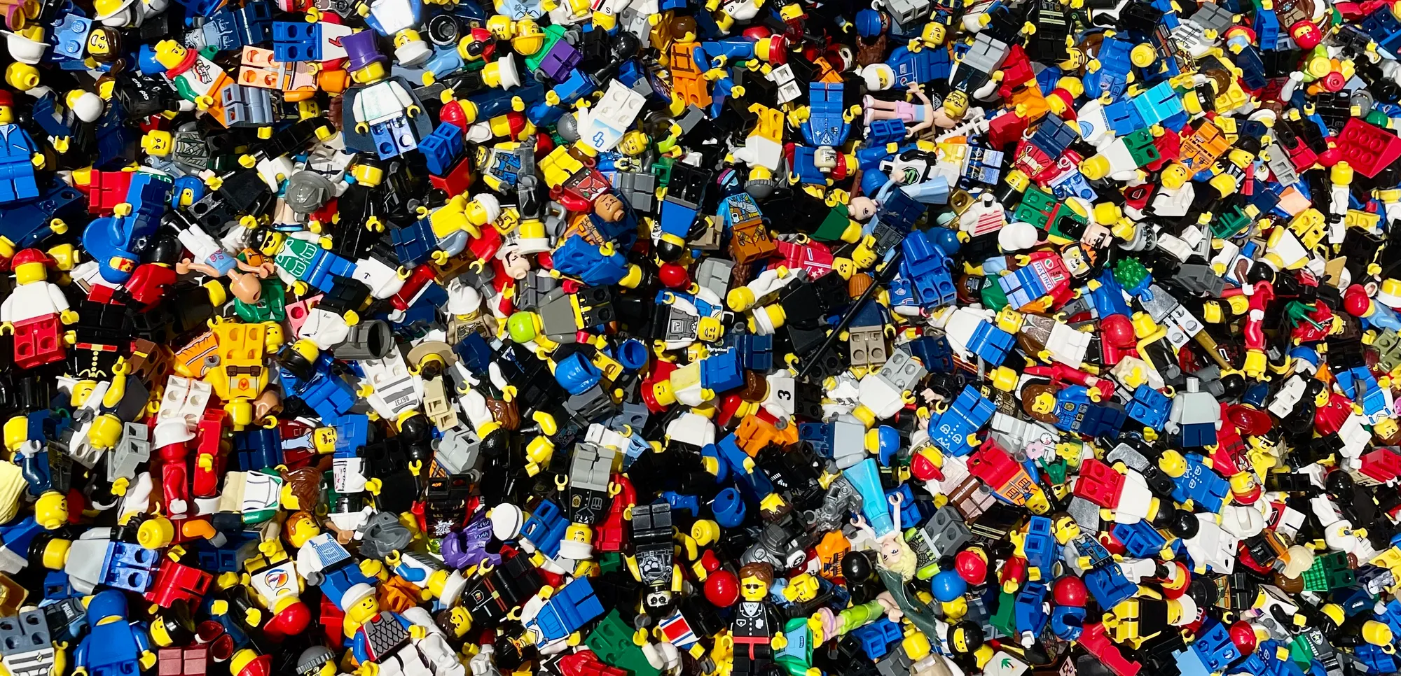 Costruire collaborazioni e servizi, un mattoncino alla volta